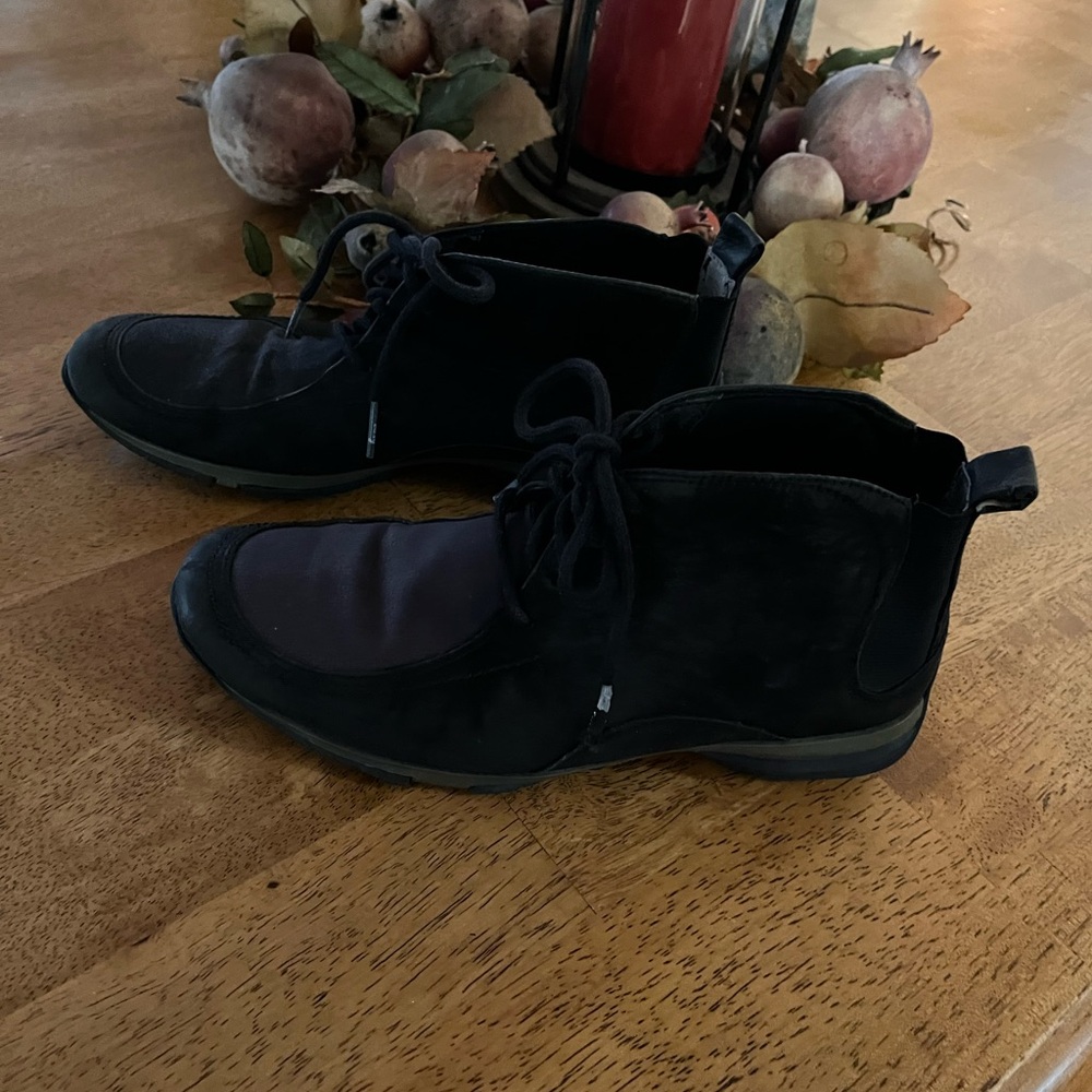 Easy Spirit Black Ankle Booties